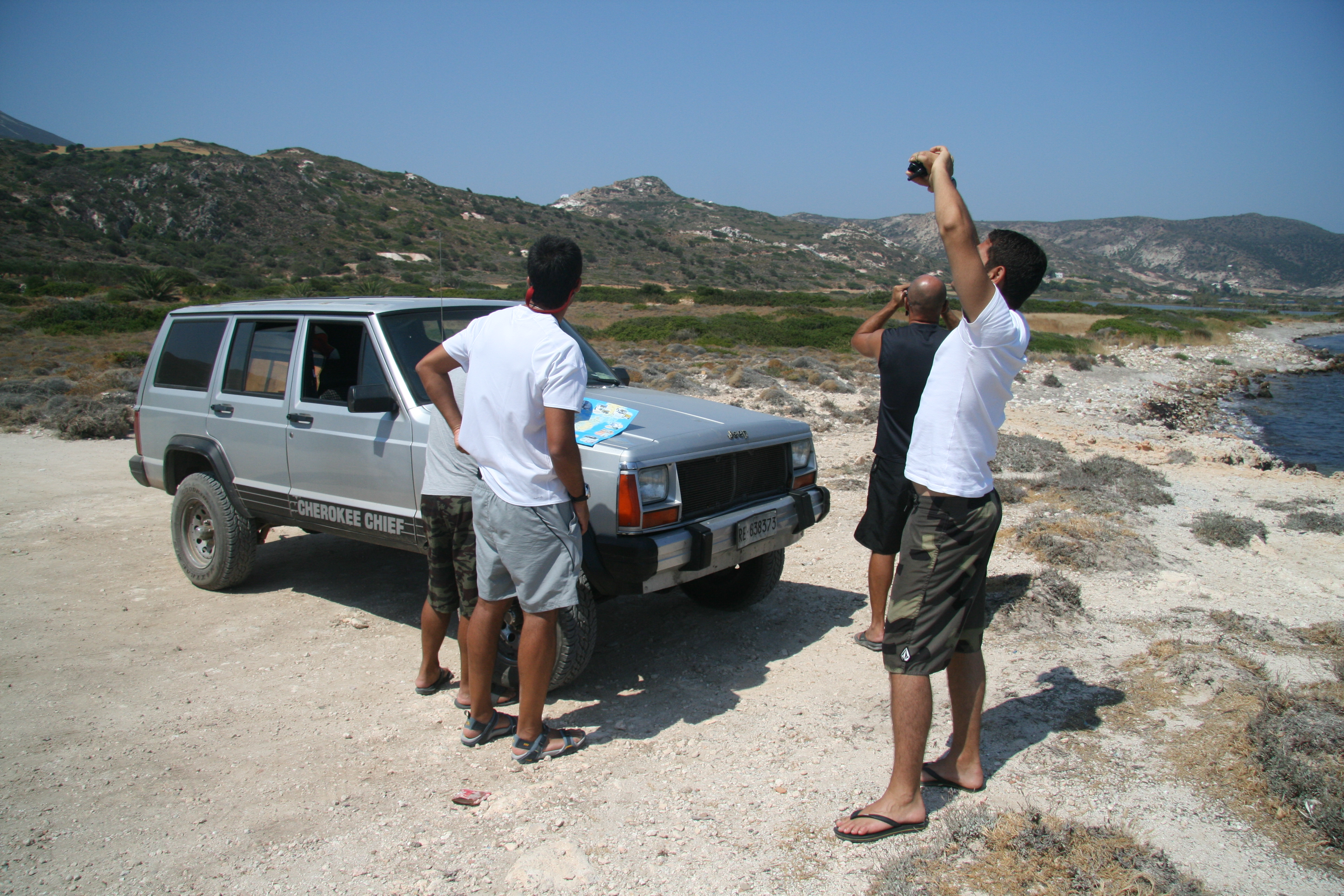 Scouting sul campo a Milos